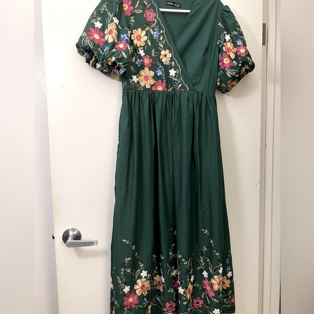 Green Embroidered dress S